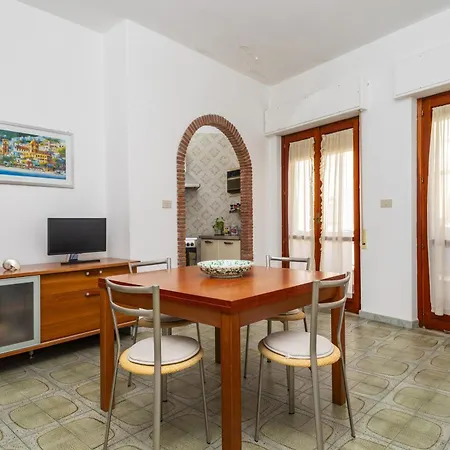 아파트 Mary's 지아르디니낙소스